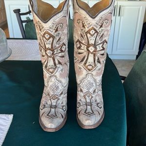 Beautiful Corral Women’s Cowboy Boots Size 7 1/2